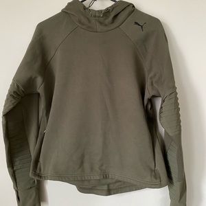 Puma Hoodie - Water resistance with pockets - Size Large